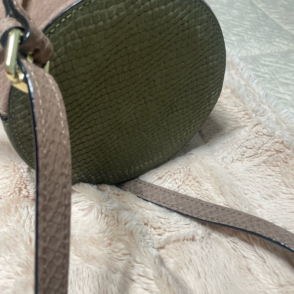 Ameri Leather Stylish Brown and Green Bucket Bag - Picture 16 of 16